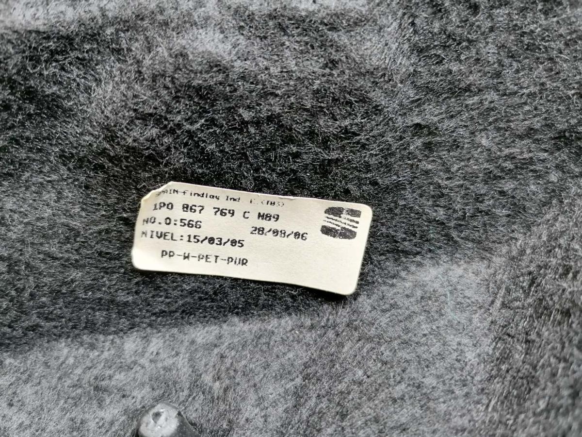 Seat Leon 1P original Hutablage Ablage Kofferraum hinten schwarz 1P0867769C BJ06